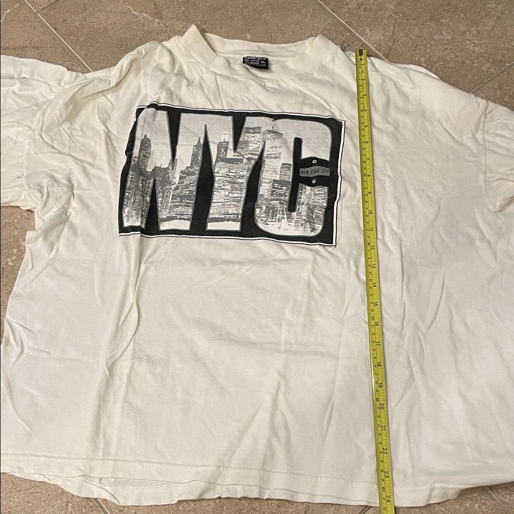 Men's White NYG Graphic T-Shirt